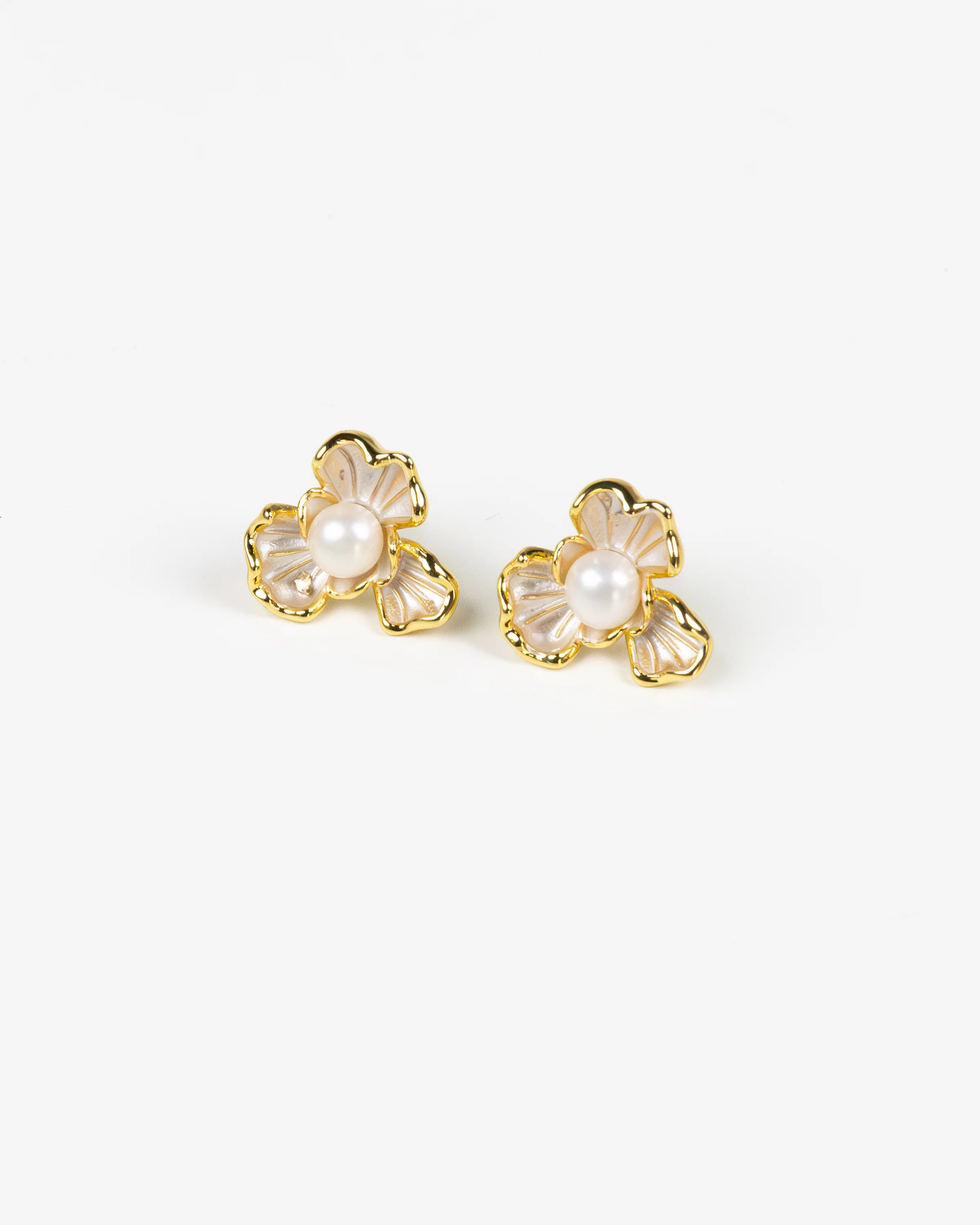 NYU NYU Petal Pearl Studs