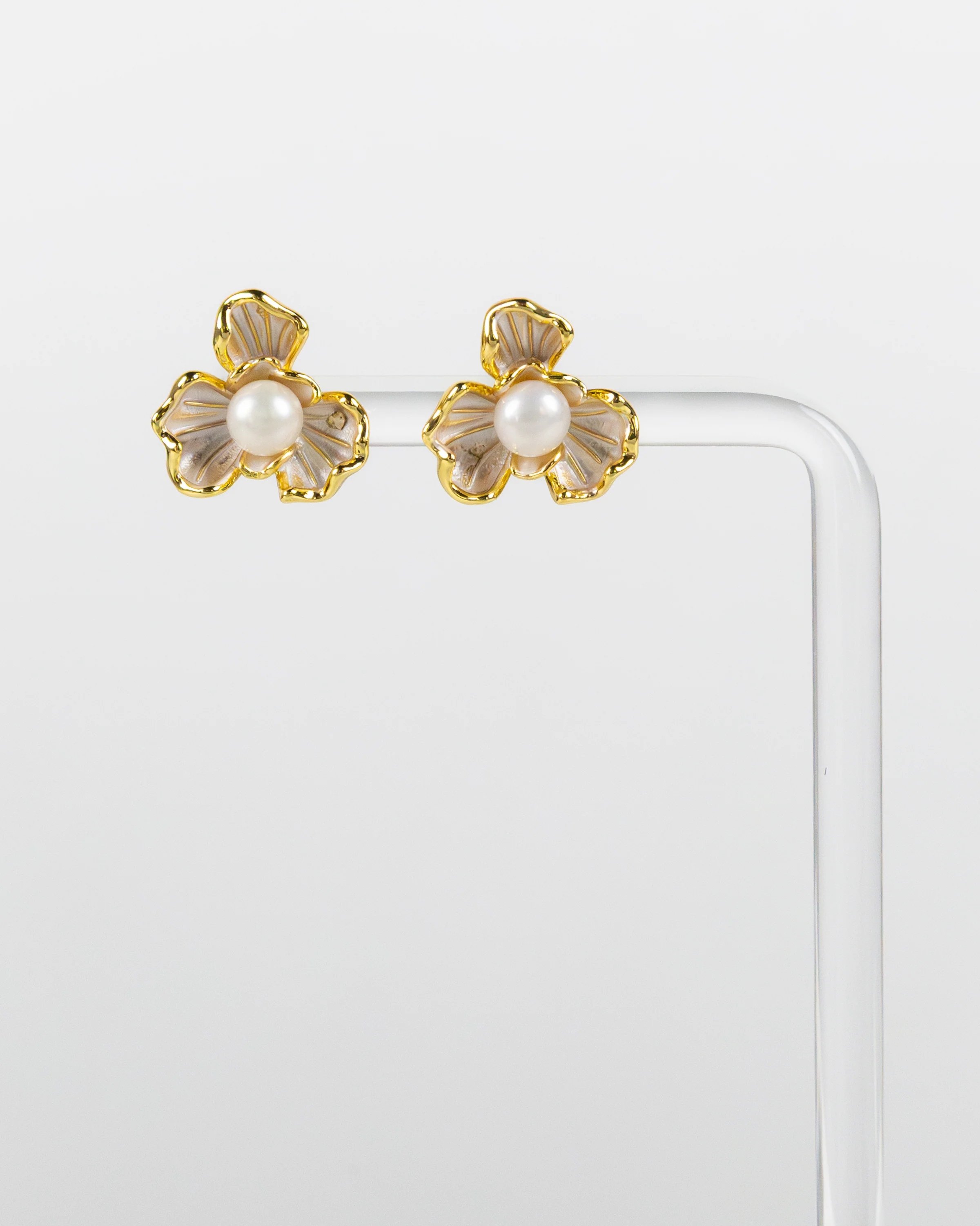 NYU NYU Petal Pearl Studs - Image 2