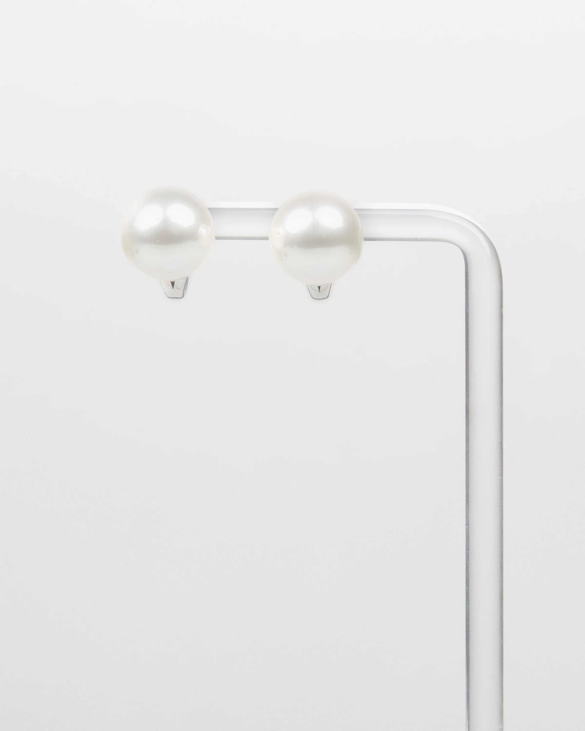 NYU NYU Pure Pearl Hoops - Image 2