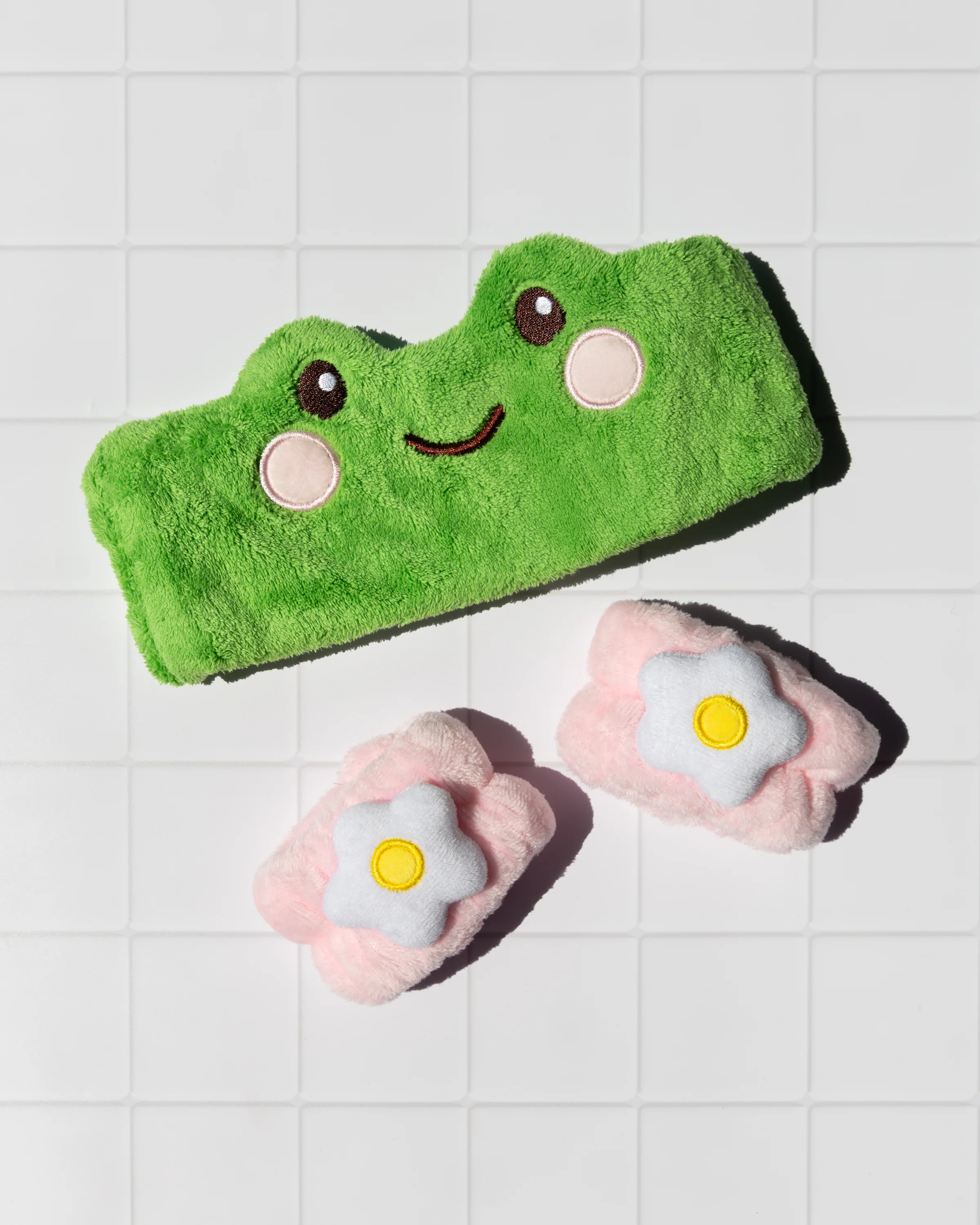 SUKOSHI Froggy Face Wash Headband and Wristbands Set - Image 2