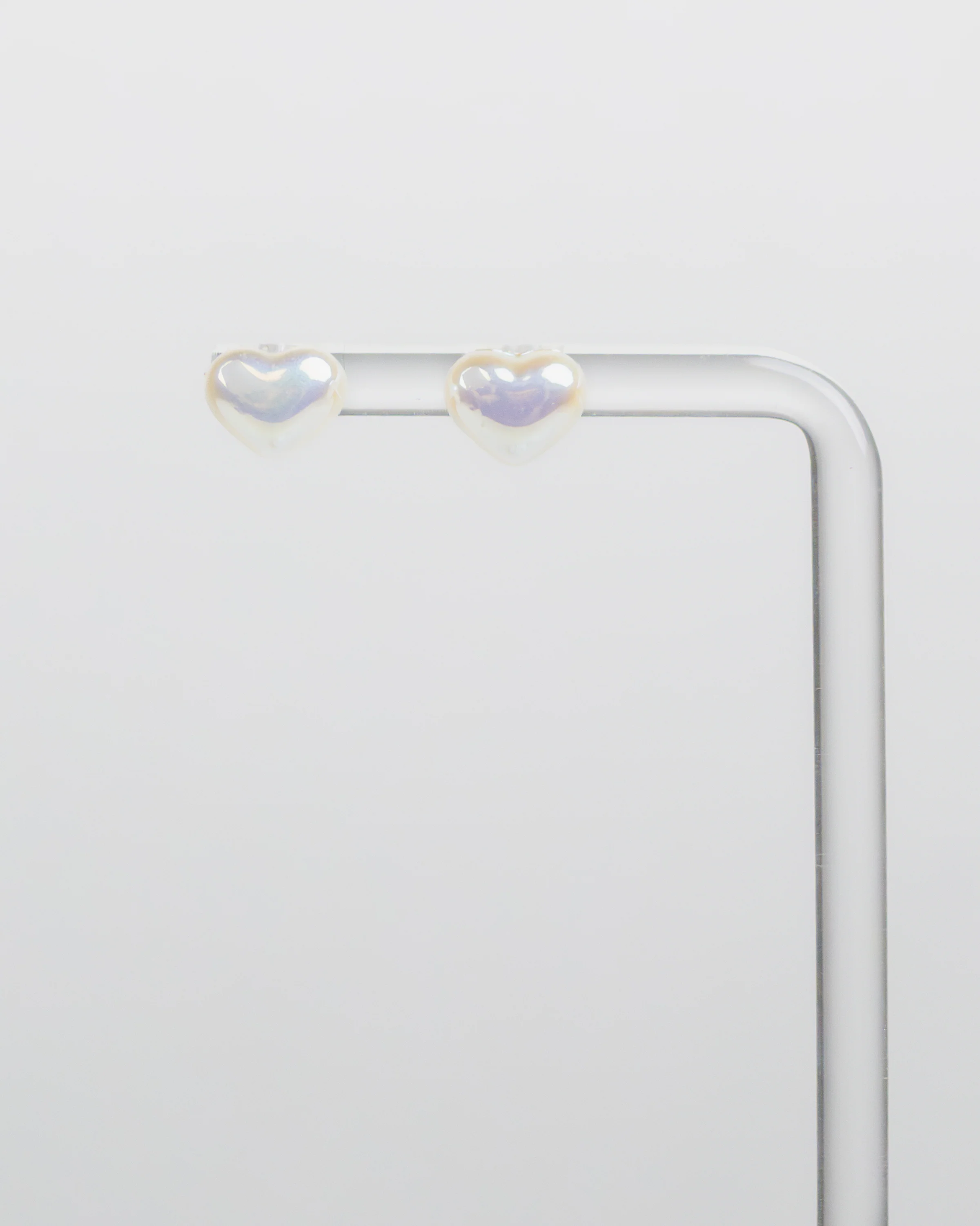 SUKOSHI Iridescent Petite Pearl Heart Studs - Image 2